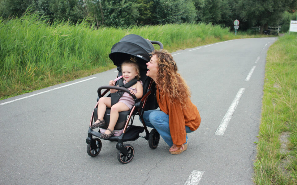 9. INF XL – KS fun between mom and daughter